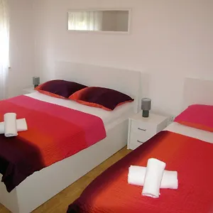 Klanac Apartamento