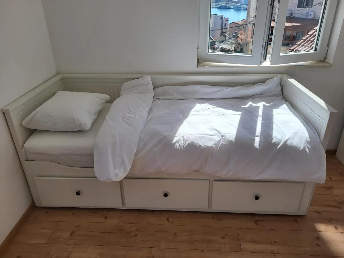 Golden B&B Split Bed and breakfast