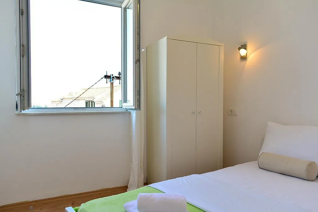 Golden B&B Split 3*,  Croacia